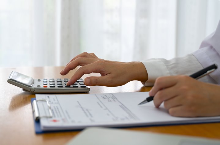 calculator_gettyimages-1168727839